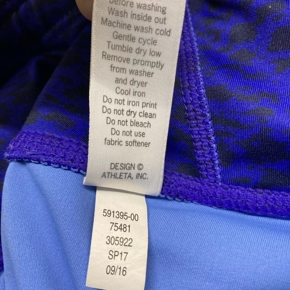 Athleta‎ Asym Camo Sonar 7/8 Tight Crop Legging ~ Size XS - Picture 14 of 16